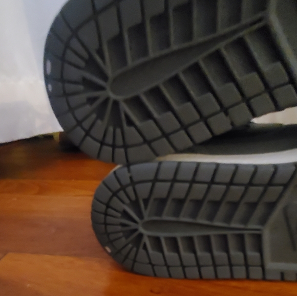 AIR JORDAN 1 MID "COOL GREY" - Picture 6 of 8